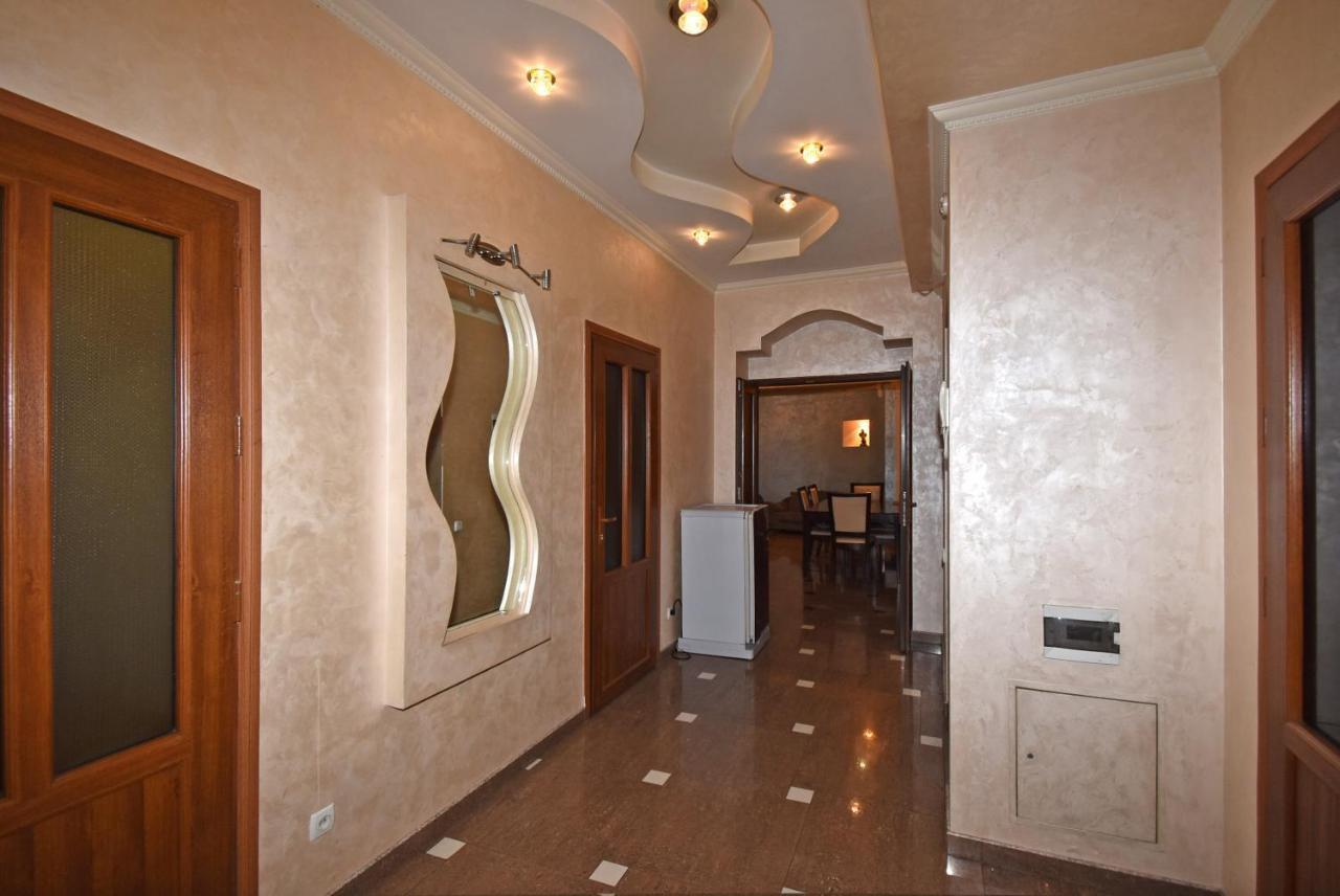 Armenak Apartment 5-Комнатная Jerevan Eksteriør billede